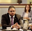 “Pueblo di Aruba merece claridad – nos tin cu investiga loke no ta cla”