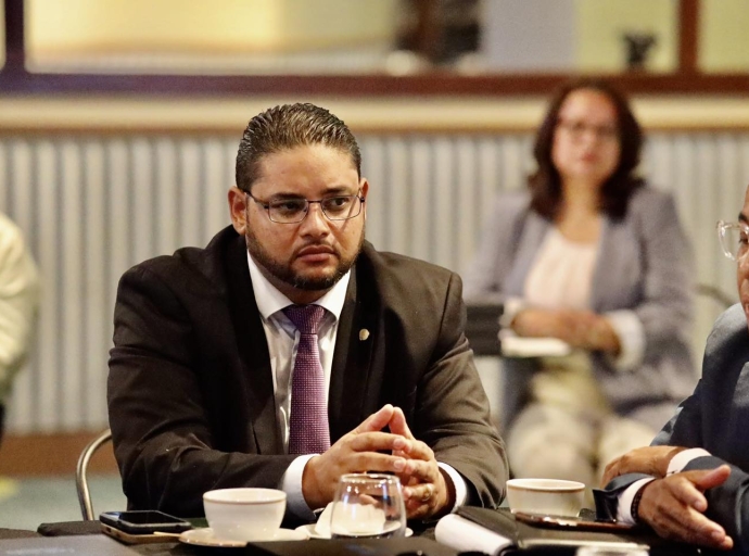  “Pueblo di Aruba merece claridad – nos tin cu investiga loke no ta cla”