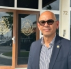 “Nos ta bibando den un periodo di deficit democratico den e organo di mas halto na Aruba”