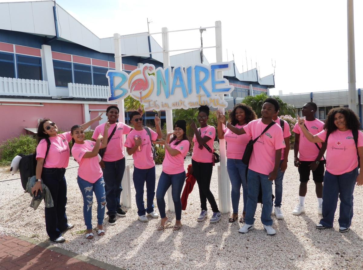 Aruba a wordo bon representa den Arte di Palabra  ABC 2025 na Boneiro