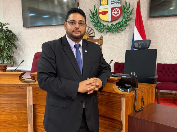 Parlamentario John Hart ta pidi actualisacion di caso A.C. Lanoy