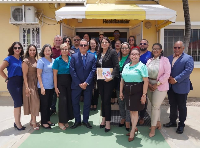 Minister di Salud a elogia labor di Stichting Wit Gele Kruis