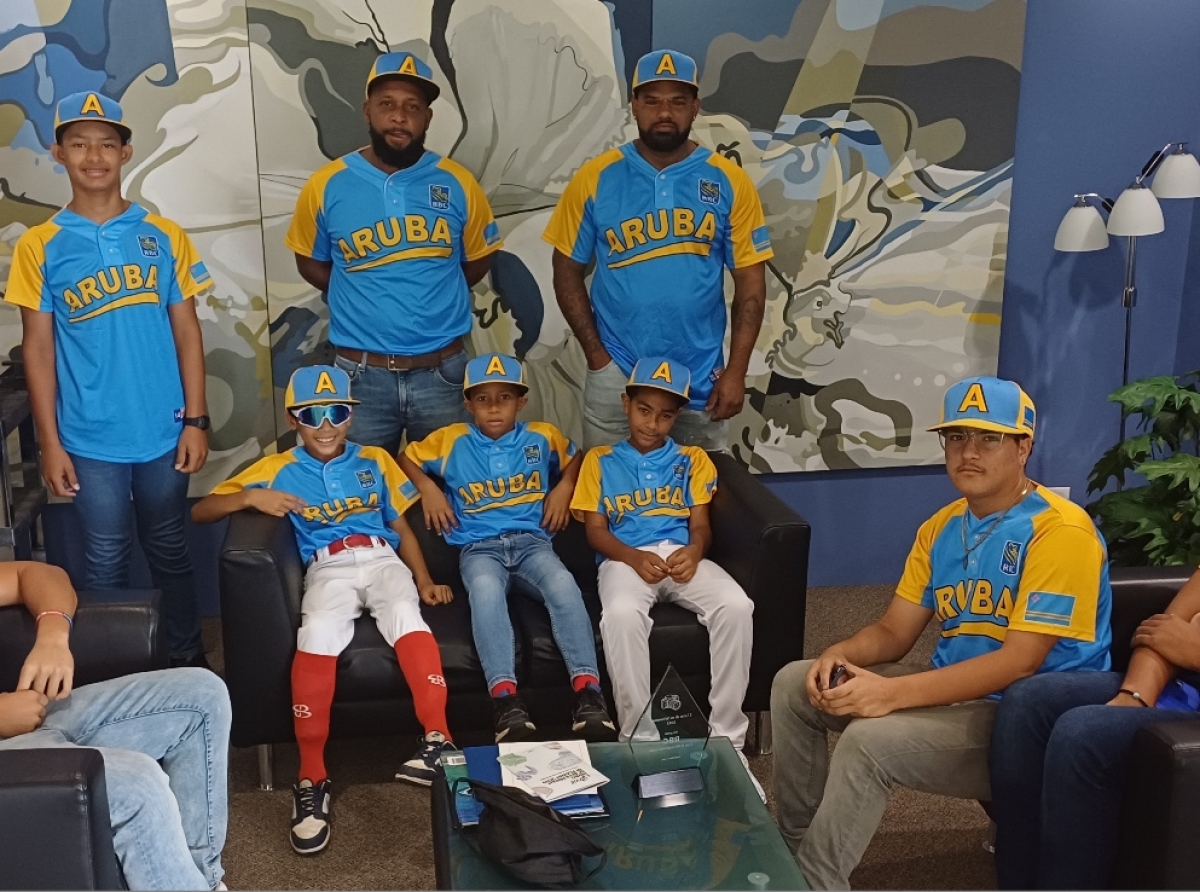 ‘Hunga baseball ta yudabo desaroya bo curpa, haya forsa y haya amigonan nobo’