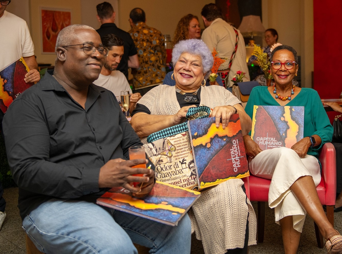  Biblioteca Nacional Aruba a haci lansamento oficial di e buki: 'Capital Humano: Entre buki y arte'