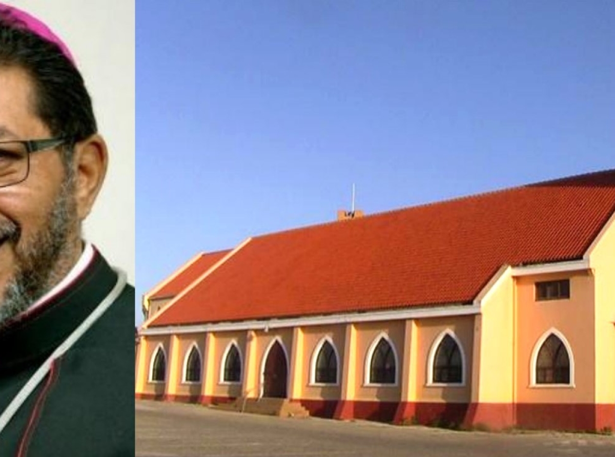 Arzobispo Charles Gordon lo celebra misa na parokia Santa Teresita