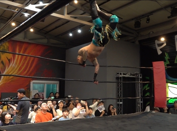 Aruba tin un 'professional wrestler' cu ta briyando internacionalmente