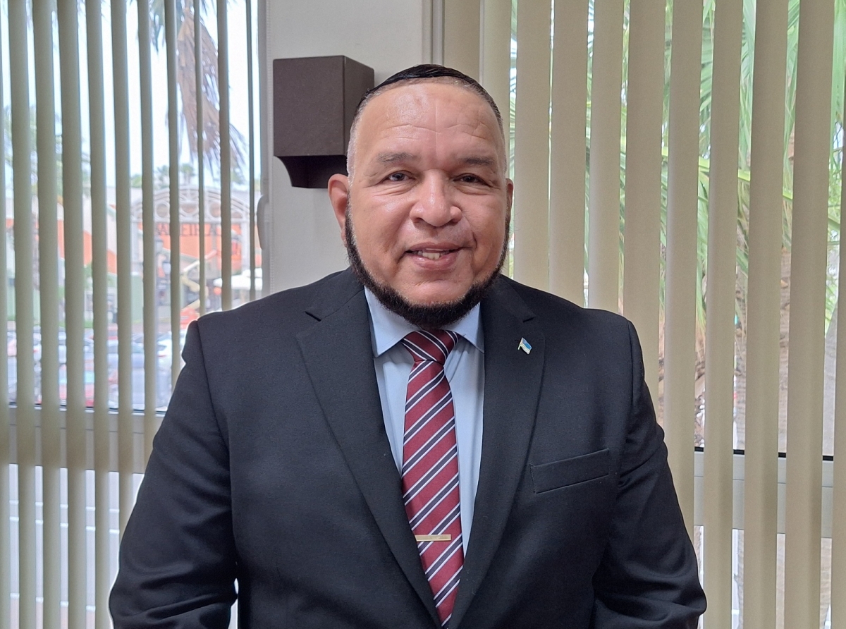 Endy Croes a perde caso contra Ernst & Young y lo bolbe bay den apelacion y casacion