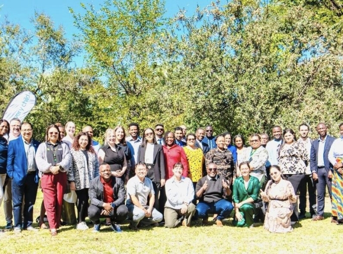 131 Aruba tabata invitado na e Consulta Internacional 2025 di Child Helpline International