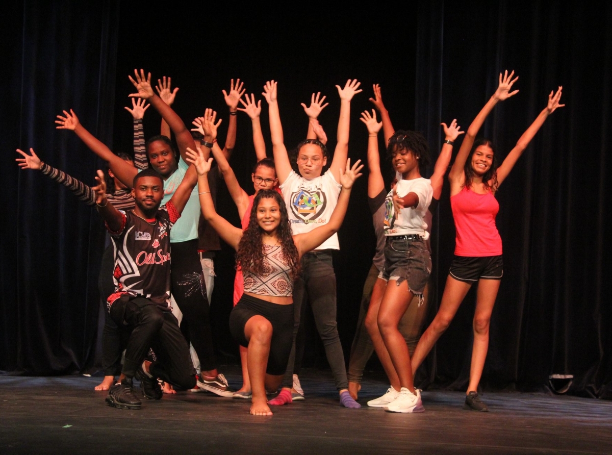 Ya por inscribi pa proyecto ‘Dream, Dare, Do’ y tambe competencia hubenil Gang di Arte Aruba