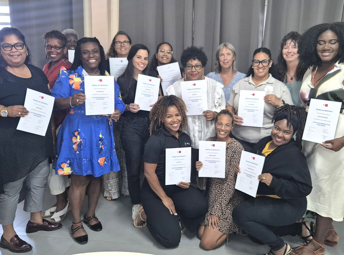 Fundacion Pa Nos Muchanan a ricibi curso hopi avanza na Bonaire