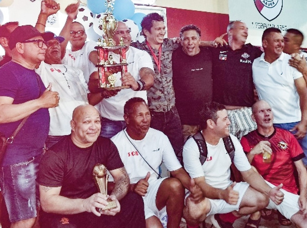 Team di SCA a bira Campeon di Final 50Plus Fedeveta Copa Roy Helder