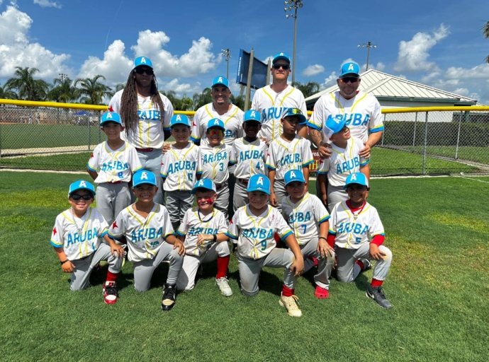 Minister Gerlien Croes ta felicita seleccionnan U6, U10 y U16 cu nan logro den One League Baseball Tournament na Fort Myers