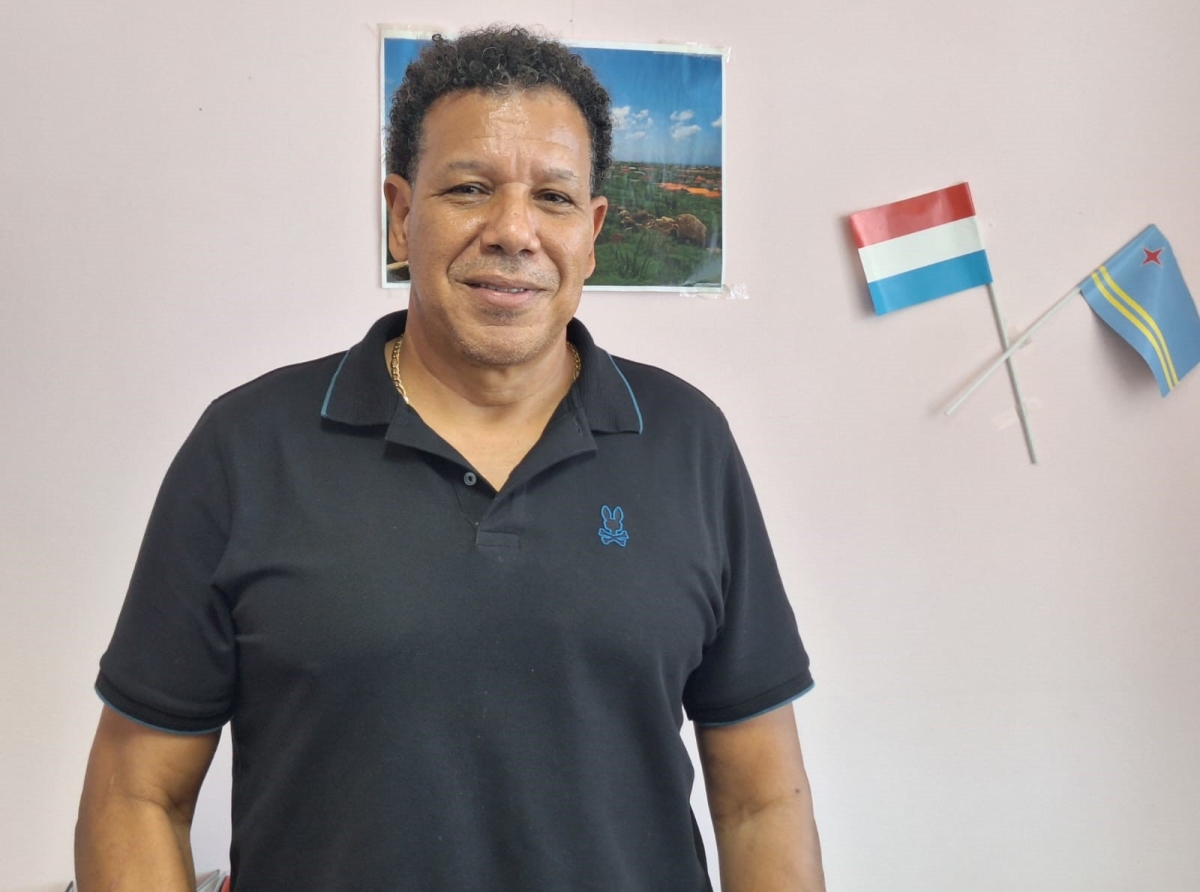 Hopi doño di trabao ta manda trahadornan pa sigui estudio na O.A.B.A.