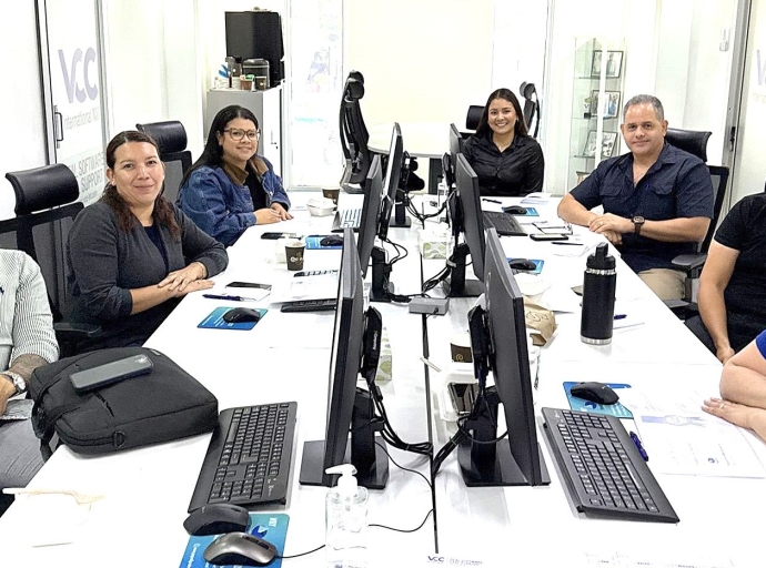 Varios profesional a ricibi curso di Payroll Pro HRM Advanced