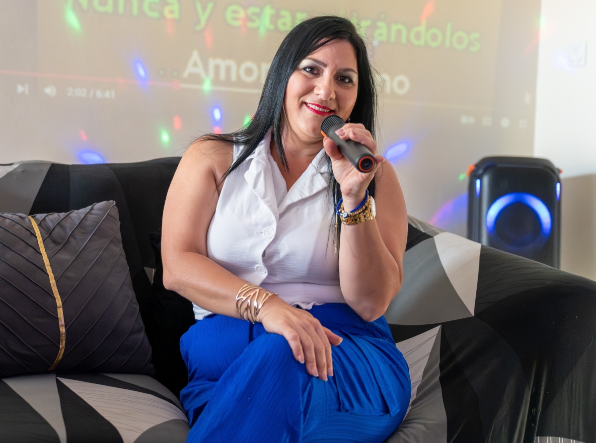 Amal Baroud ta empleado superior di Aruba Bank