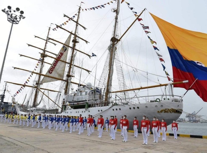 Diadomingo awor Buque Gloria di Colombia lo ta na Aruba