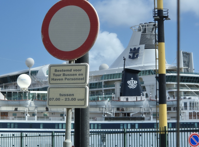 Taxistanan no por duna servicio optimal na turistanan di barco crusero