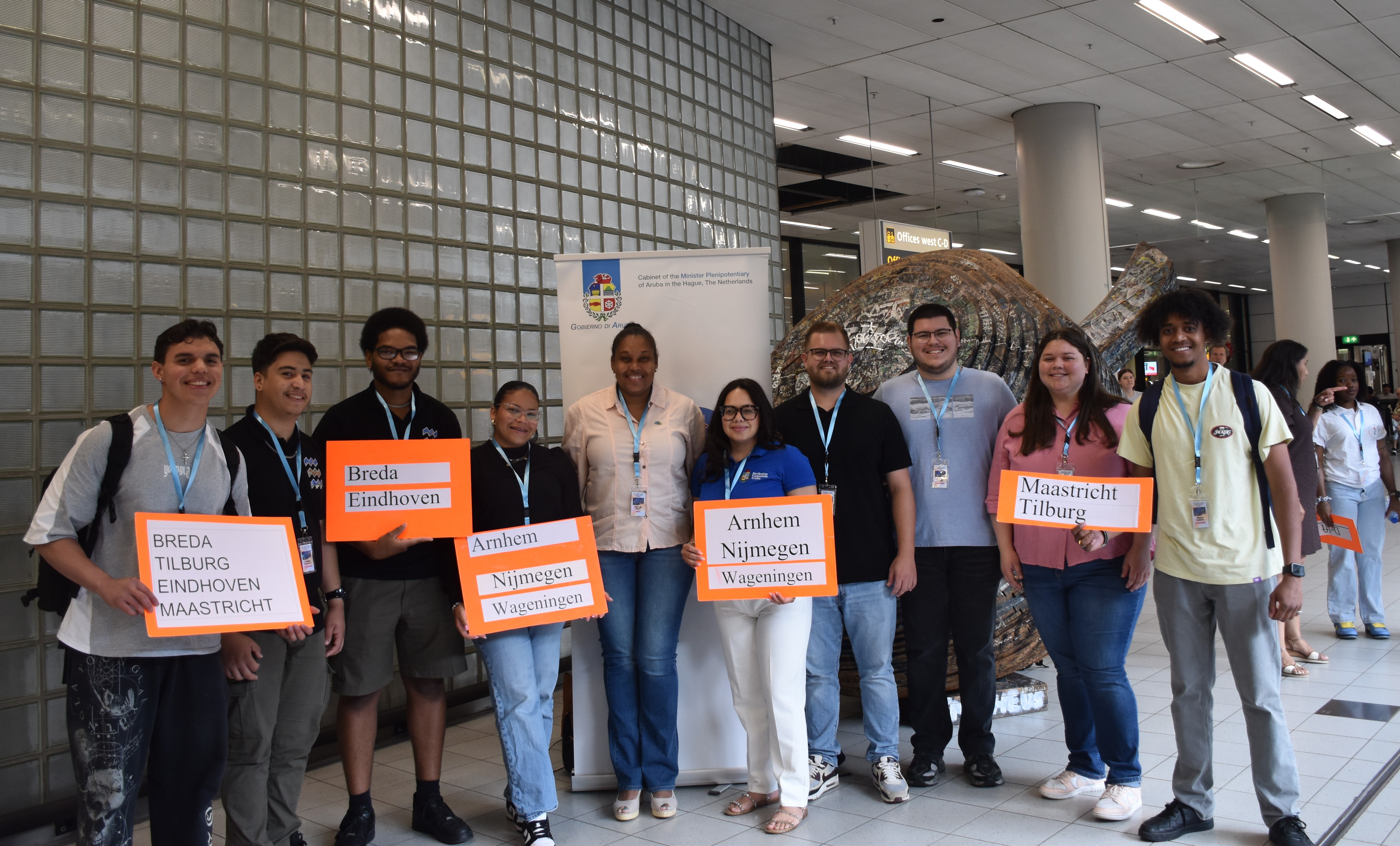 E grupo di studiantenan a yega bon Hulanda