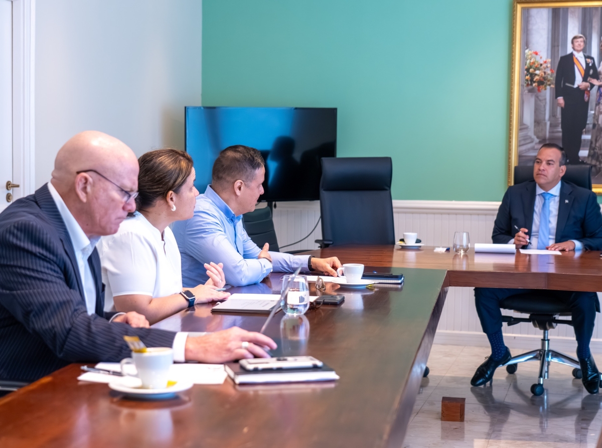 Ministro Wever a reuni encuanto plannan pa Presupuesto 2026