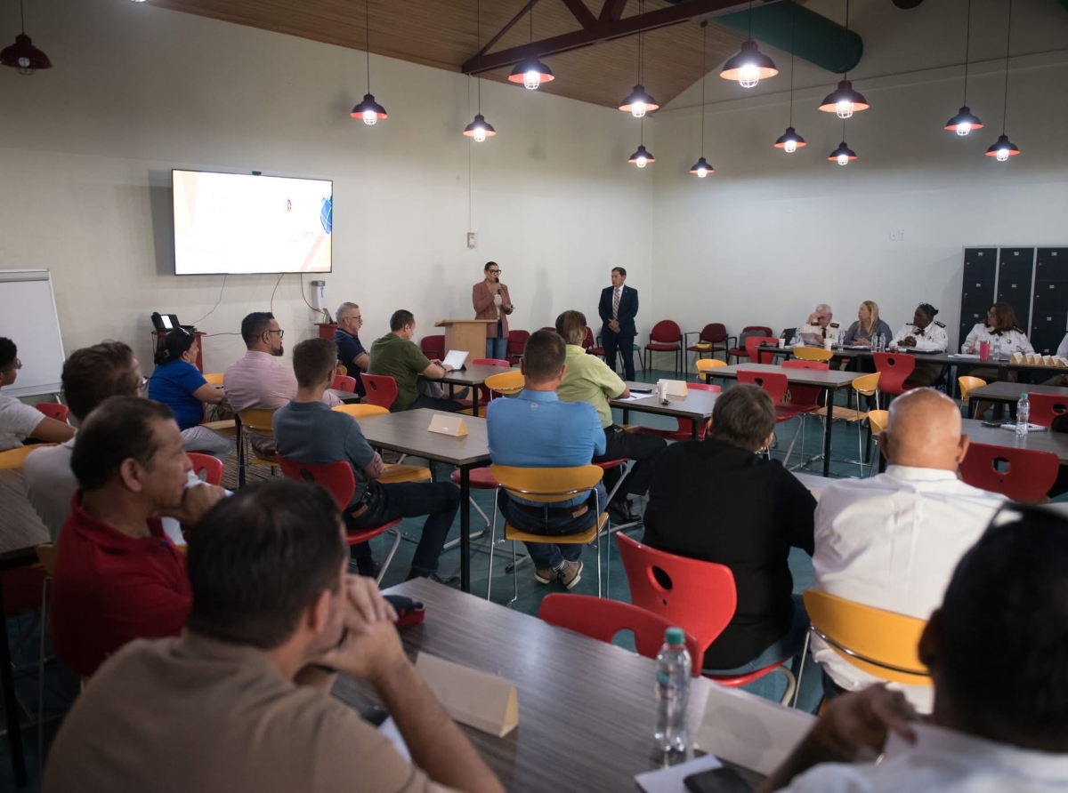 Minister Geoffrey Wever a subraya e rol fundamental di cooperacion entre Aduana y e brokernan di Aruba