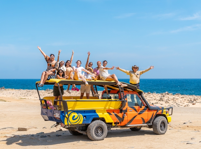 ABC Tours Aruba logra dos premio mundial “Best of the Best, celebrando 30 aña di excelencia y sigurando e #1 den Caribe