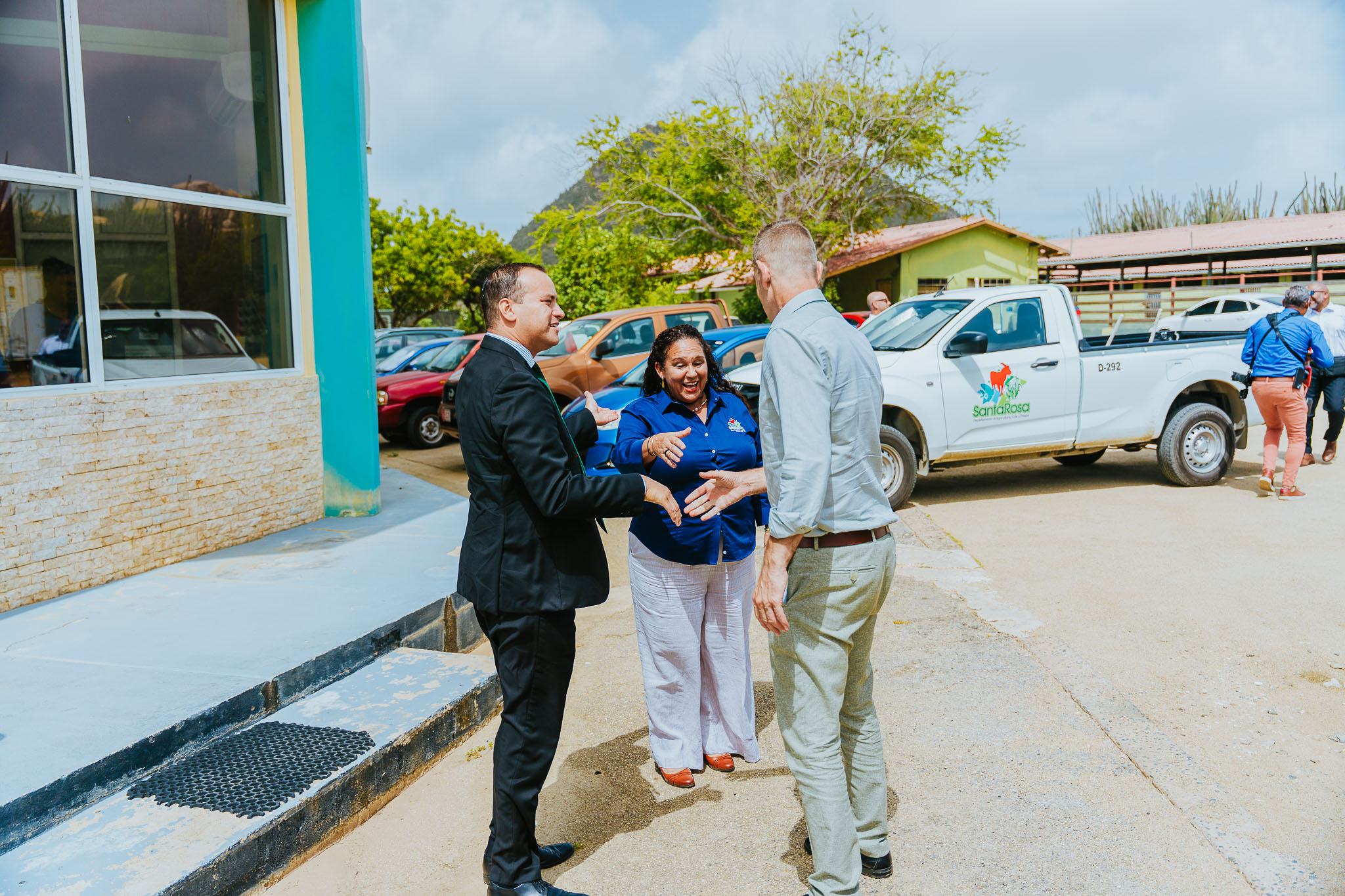 Minister Geoffrey Wever a ricibi Staatssecretaris na Santa Rosa