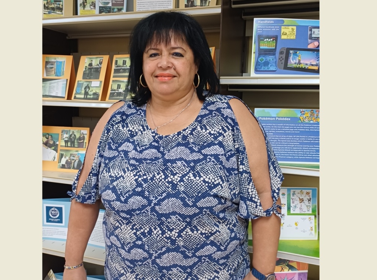 Sala Safiro tambe ta briya den e casi 76 añanan di trabao di Biblioteca Nacional Aruba