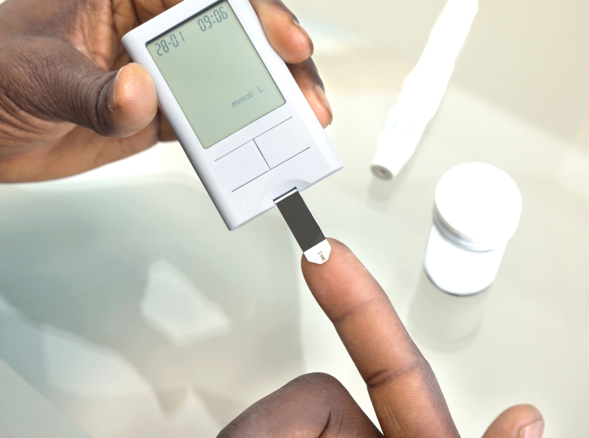 Pa adulto mayor Diabetico controla su sucu regularmente ta resulta hopi caro