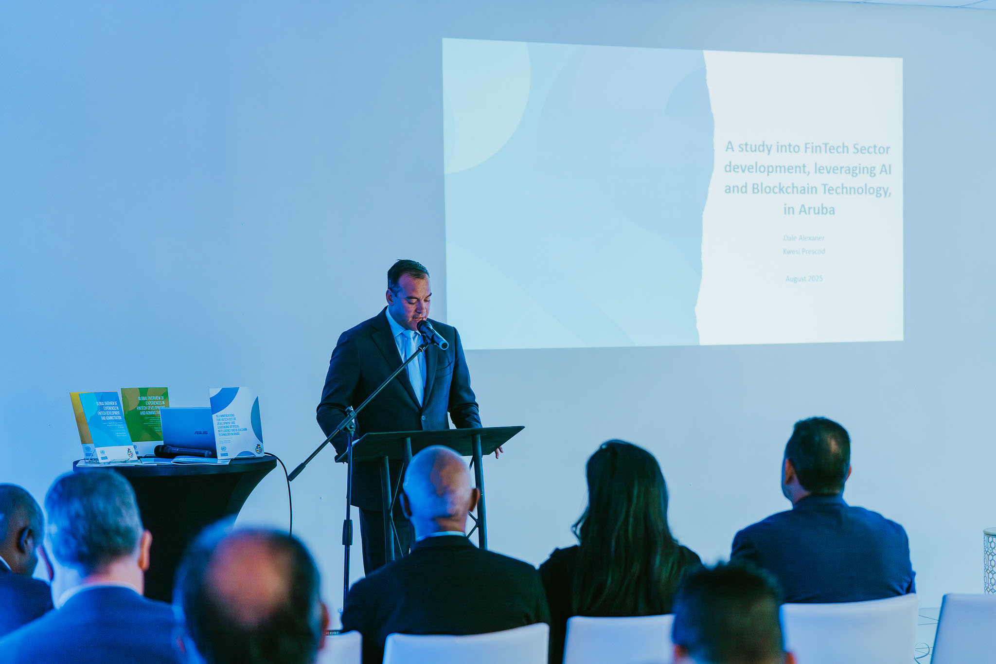 Rapport di Fintech presenta na Stakeholders