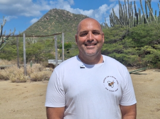 “E idea no ta pa traha mas honing pero pone e abehanan den un situacion mas urbano”