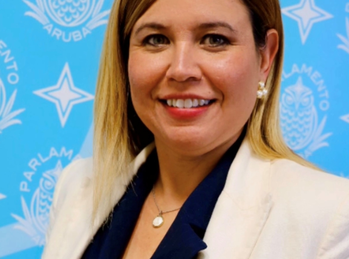 Parlamentario Jennifer Arends-Reyes kier wak pronto avance den salario di maestro