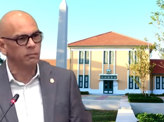 Otmar Oduber a cuminsa caso contra Gobierno y Parlamento pa por participa den reunionnan Parlamentario di Reino