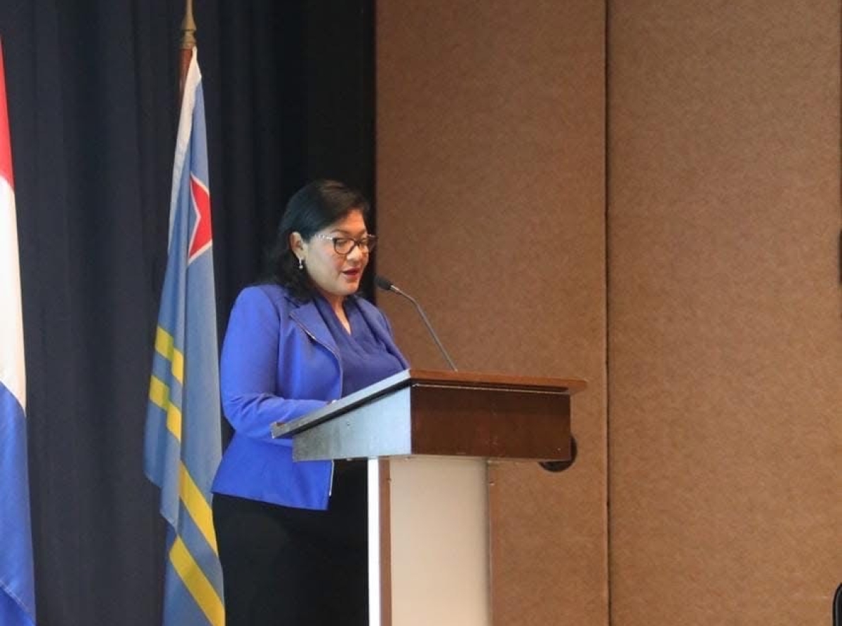 Pa prome biaha Aruba tin un Minister di Relacion di Reino y den su prome salida ta entrega autonomia di Aruba