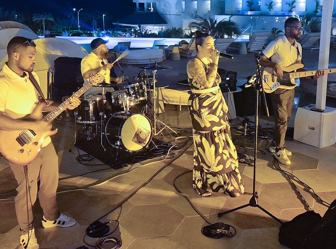 The Groove Machines y Dj Samy a causa impacto musical