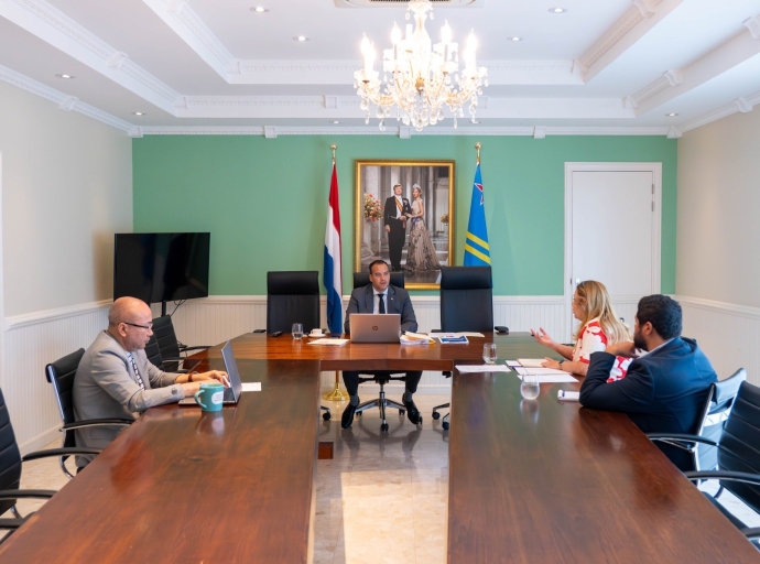 Ministro a fula tera cu Asuntonan Economico encuanto fondonan di Union Europeo