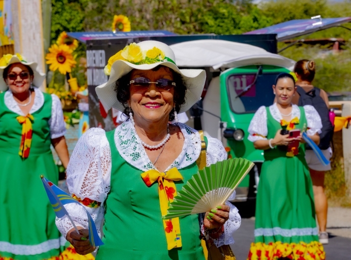 Parada Folklore Cultural tawata bunita, colorido y cu un ambiente crioyo