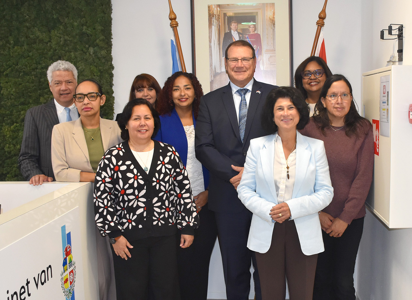 Gobernador Boekhoudt a bishita Kabinet di Aruba