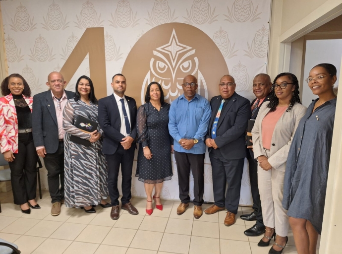 Eilandsraad Bonaire kier pa su bos yega IPKO pa medio di Parlamentonan di Aruba, Curacao y Sint Maarten