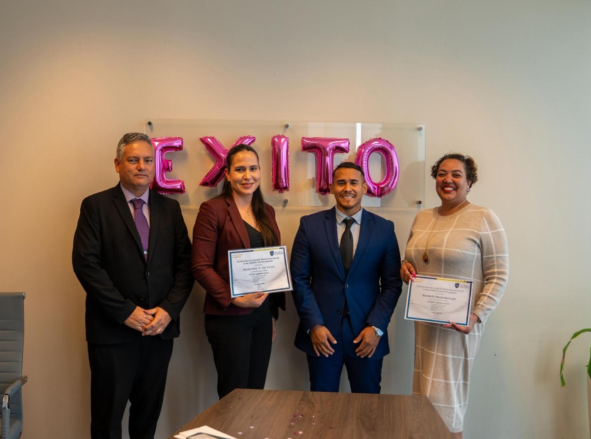 Mr. Marjanne Jarzagaray-da Silva y  mr. Brenda Mardenborough a gradua pa nan opleiding como wetgevingsjurist