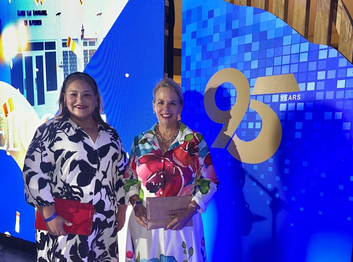 Evelyn Wever-Croes a felicita Camara di Comercio cu nan 95 aña