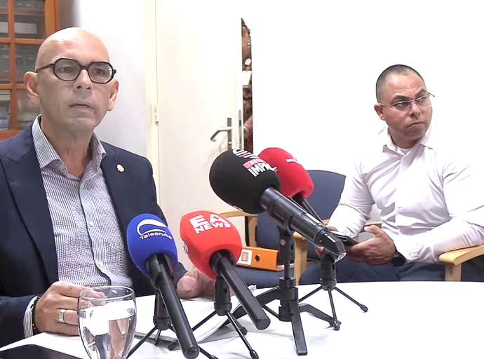 Otmar Oduber ta hala un banda y laga Eduard Pieters drenta Parlamento na su luga