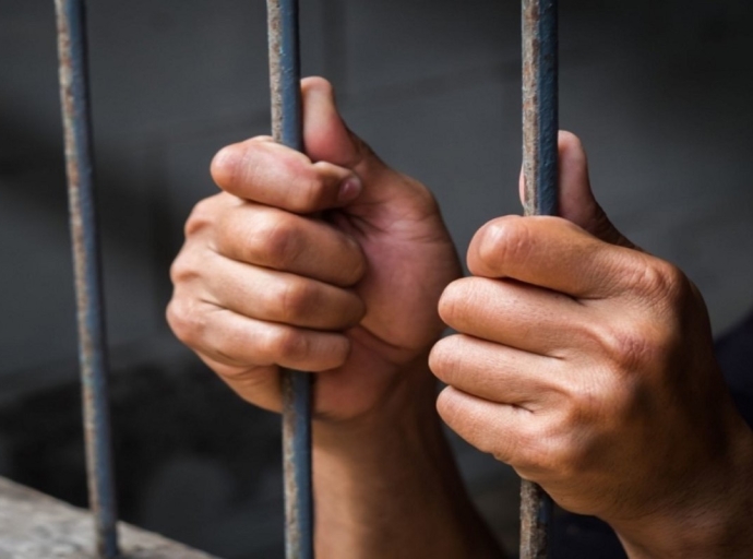 Awe ta trata caso contra homber sospecha di abusa sexualmente di mucha y posesion di cantidad di arma di candela