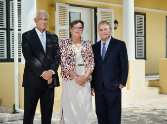 Reduccion di debe ta keda esencial y ta crea espacio den e presupuesto pa reformanan den cuido