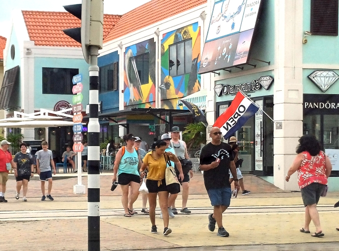 FELIZ DIA DI TURISMO AWE