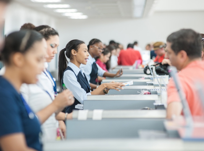 Pa Aeropuerto di Aruba bira un compania saludabel mester di un bon base, elimina discriminacion, persecusion y dictadura