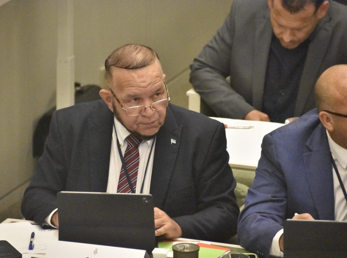 Gobierno AVP-Futuro mester carga su responsabilidad enbes di duna Den Haag mas responsabilidad