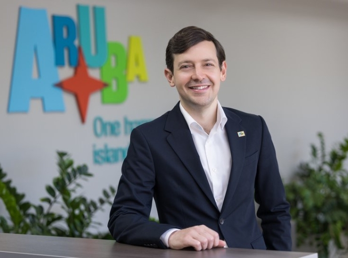 A anuncia Jordan Schlipken entre e miho gerentenan di Colombia