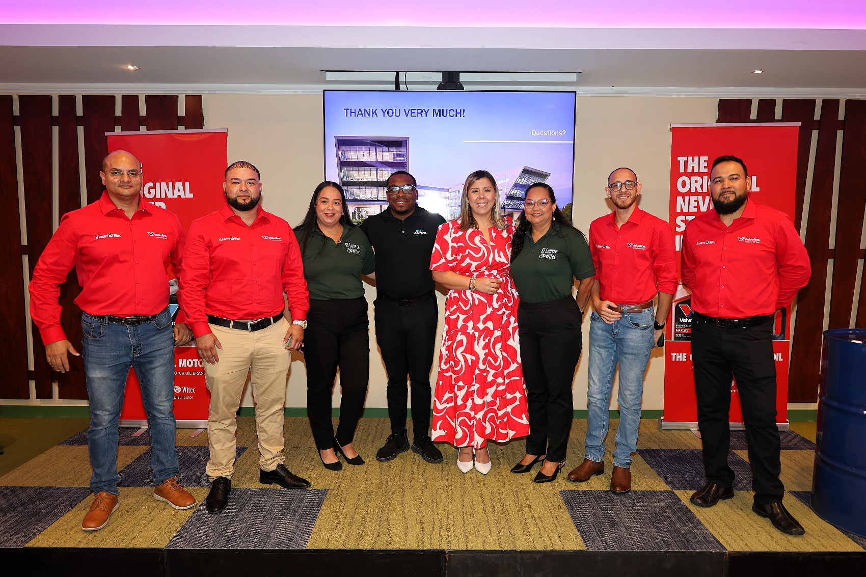 Distribuidor autorisa di marca Valvoline a tene un conferencia exitoso