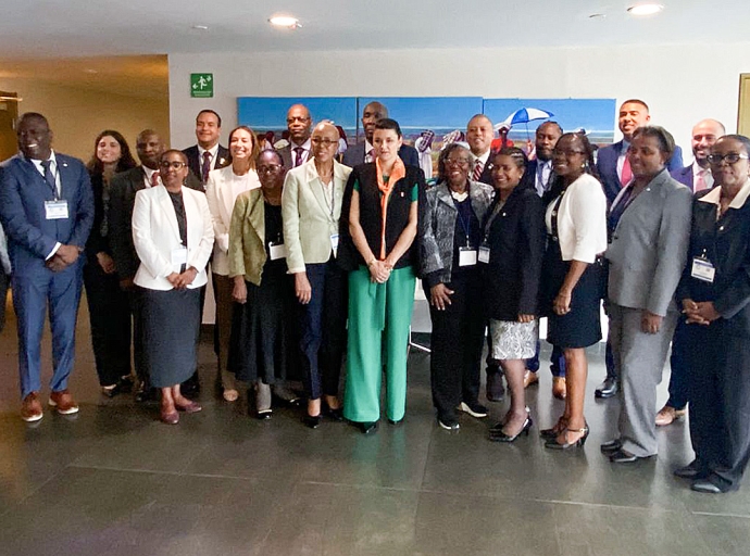 Islanan chikito ta confronta problema pa cumpli cu standardnan internacional