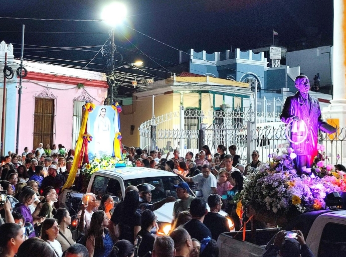 Venezuela ta preparando pa Dr. José Gregorio Hernández y Soeur Carmen Rendiles wordo declara  ‘santo’